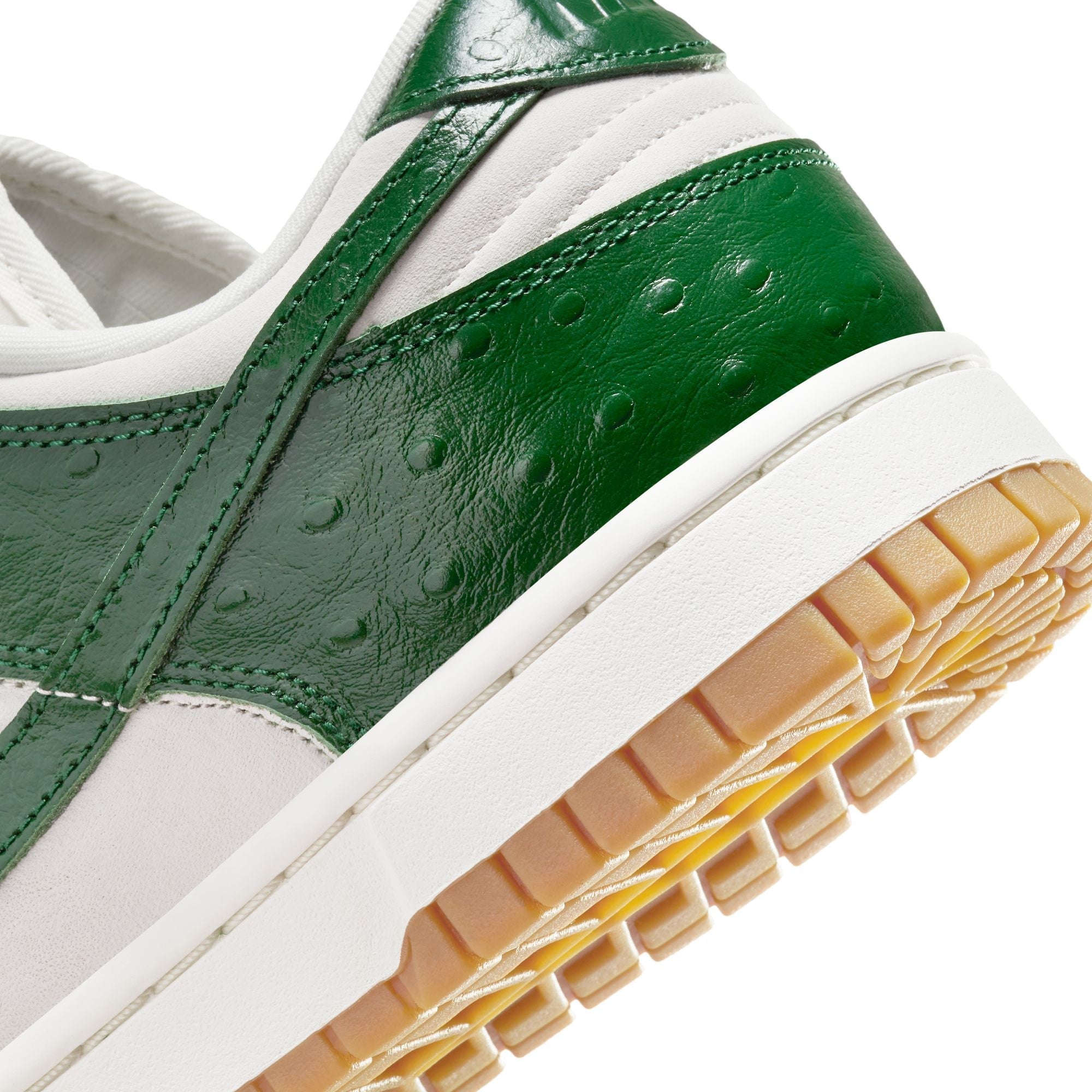 W Nike Dunk Low LX - FJ2260-002